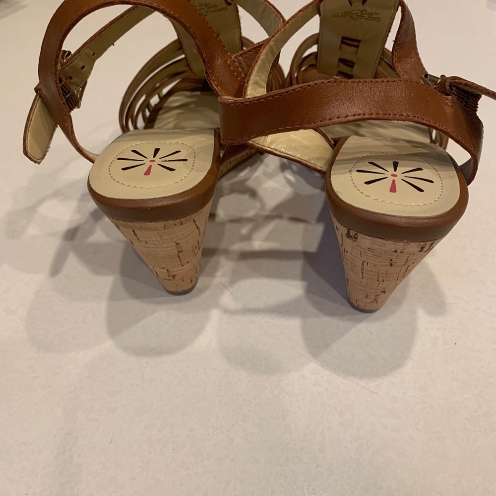 NWOT tan sandals. Size 8-1/2 by Issac mizrahilive - Picture 3 of 6